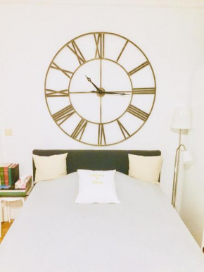 Welcome to Messe! Two-bedroom SmartApartment &Balcony